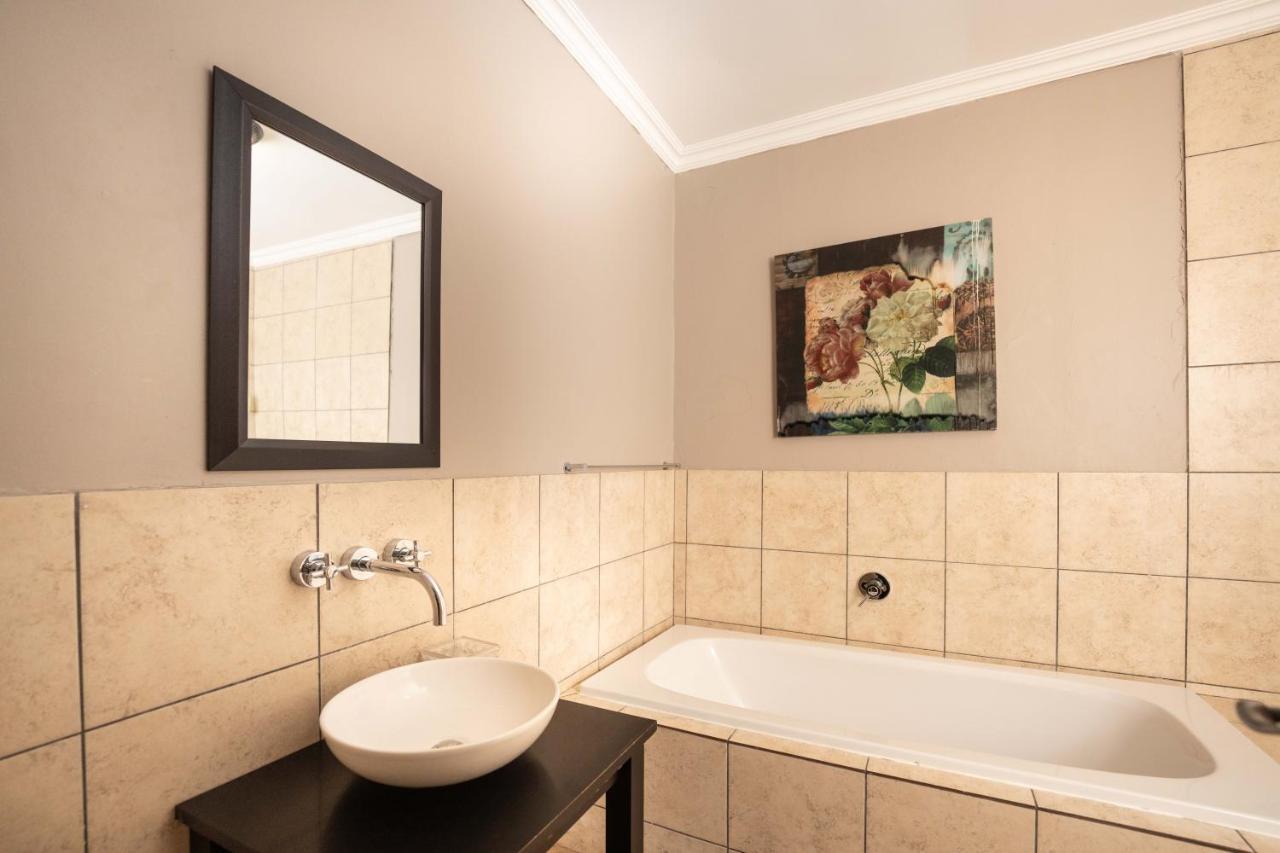 Fatmols Guest Lodge Johannesburg Ngoại thất bức ảnh