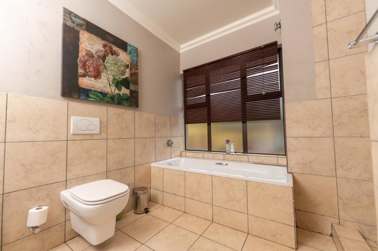 Fatmols Guest Lodge Johannesburg Ngoại thất bức ảnh